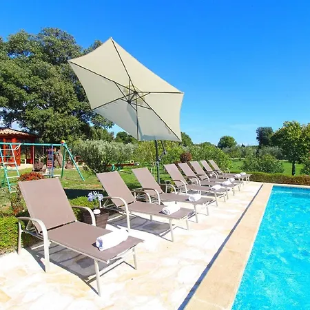 Mit Privatpool Fuer 10 Personen Ca 265 Qm In Sisan, Istrien Suedkueste Von Istrien * Sisan
