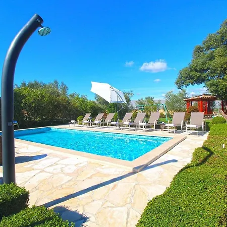 Holiday home Mit Privatpool Fuer 10 Personen Ca 265 Qm In Sisan, Istrien Suedkueste Von Istrien Sisan